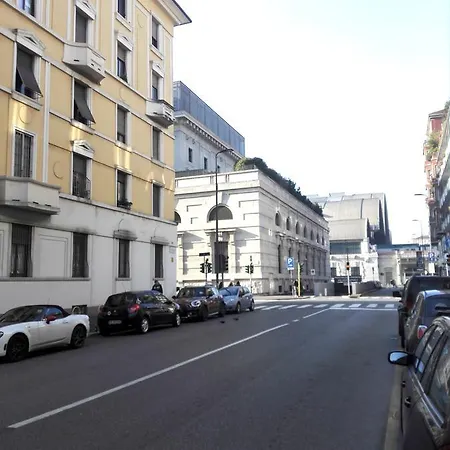 Flat-palestrina 34 * Milan